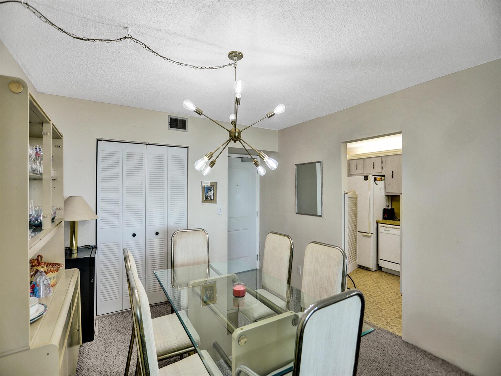 1125 2 / 2 1357 sq. ft. $ 2025-10-14 0 foto