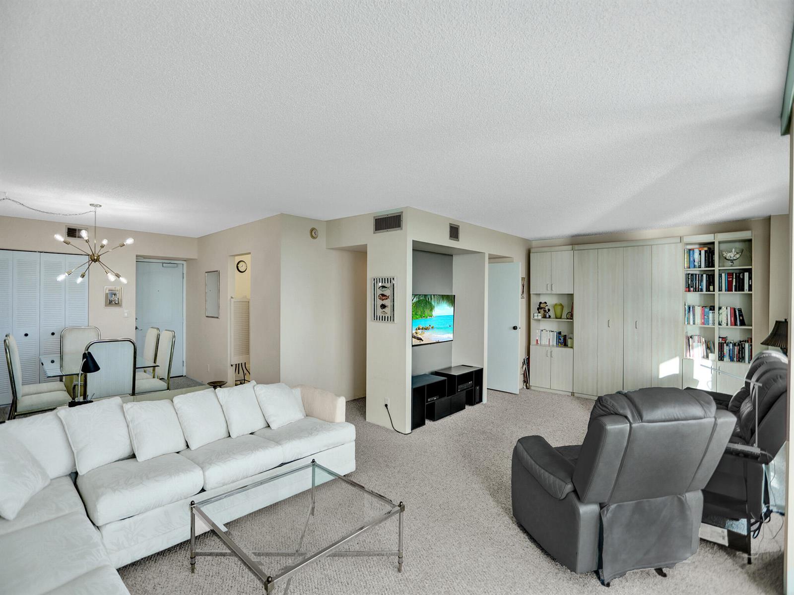1125 2 / 2 1357 sq. ft. $ 2025-10-14 0 foto