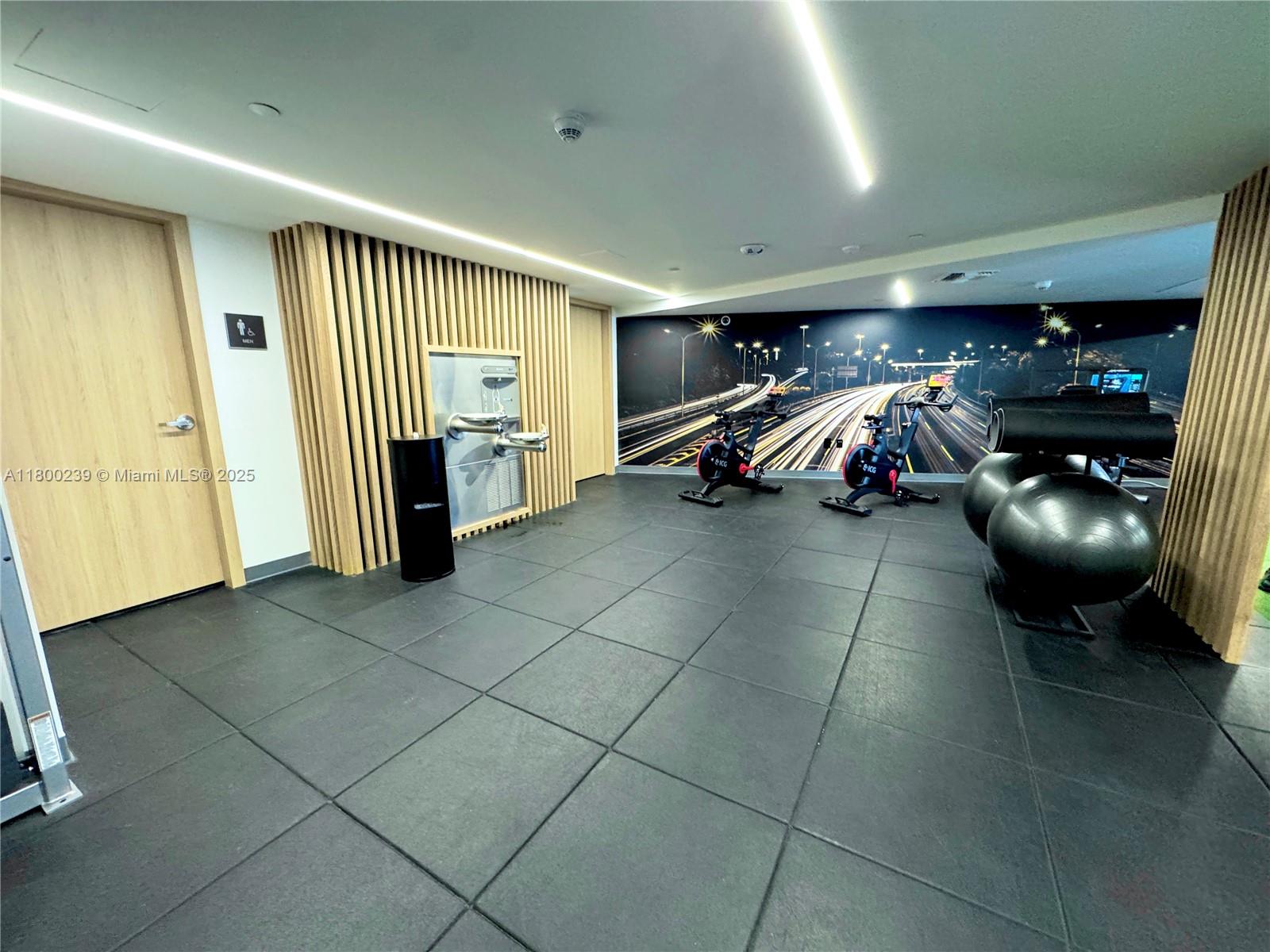 2602 3 / 3 1841 sq. ft. $ 2025-07-22 0 Photo