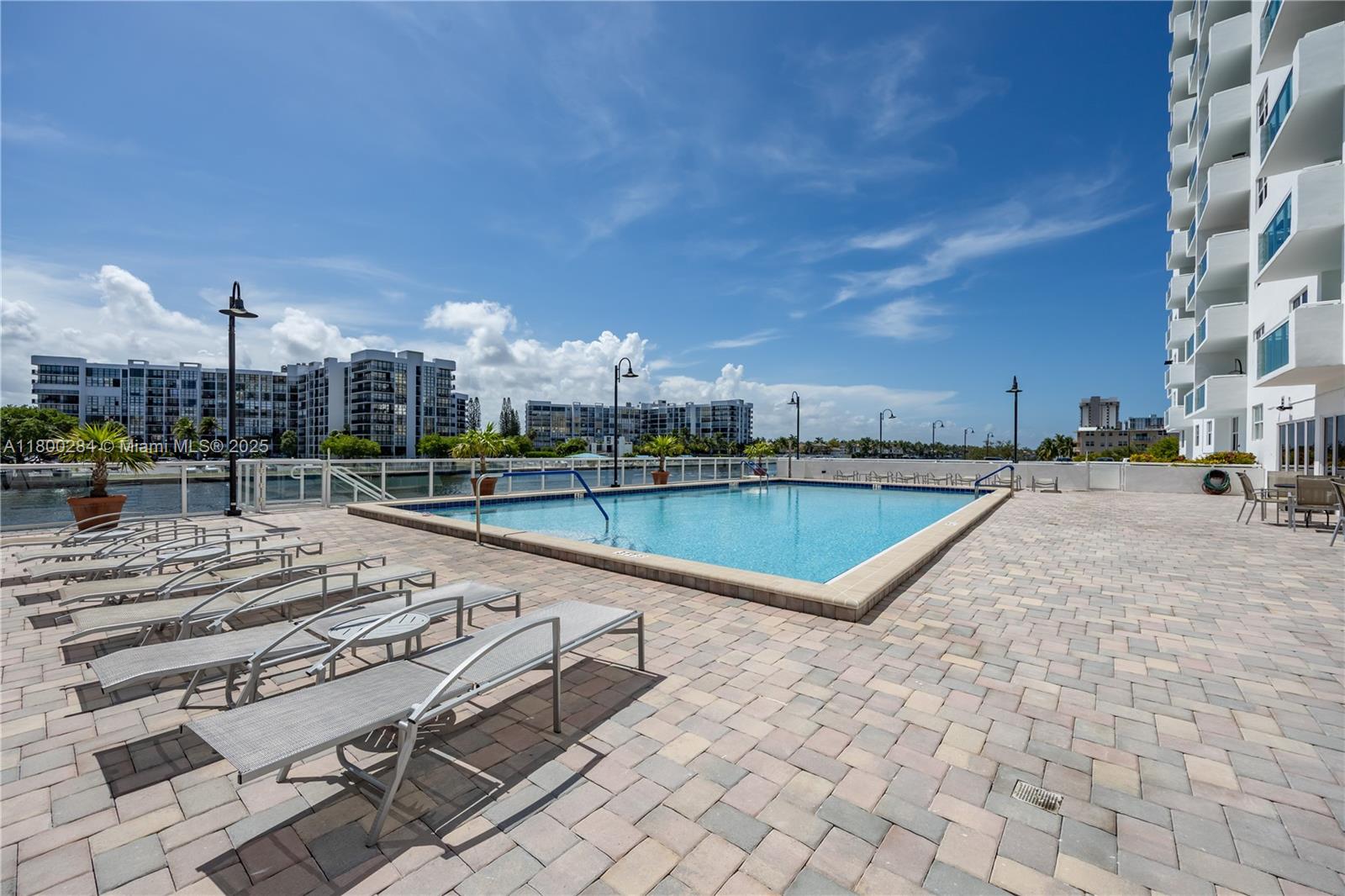 Photo of 3000 Ocean Dr  #1416, Hollywood, Florida, 33019 - 