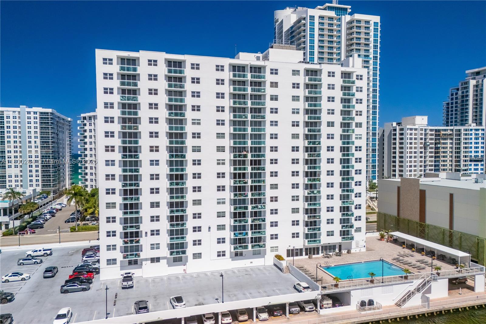 Photo of 3000 Ocean Dr  #1416, Hollywood, Florida, 33019 - 