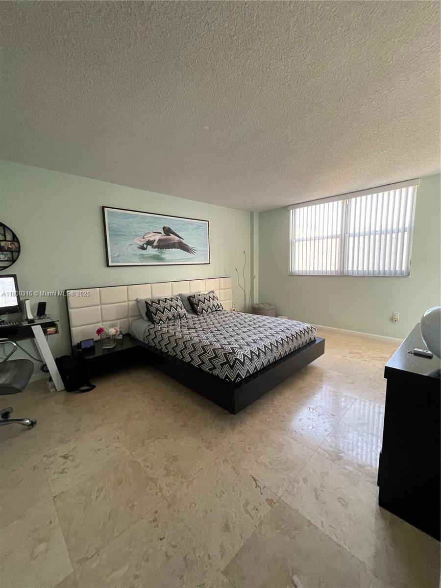 Photo of 1833 Ocean Dr  #1708, Hallandale Beach, Florida, 33009 - 