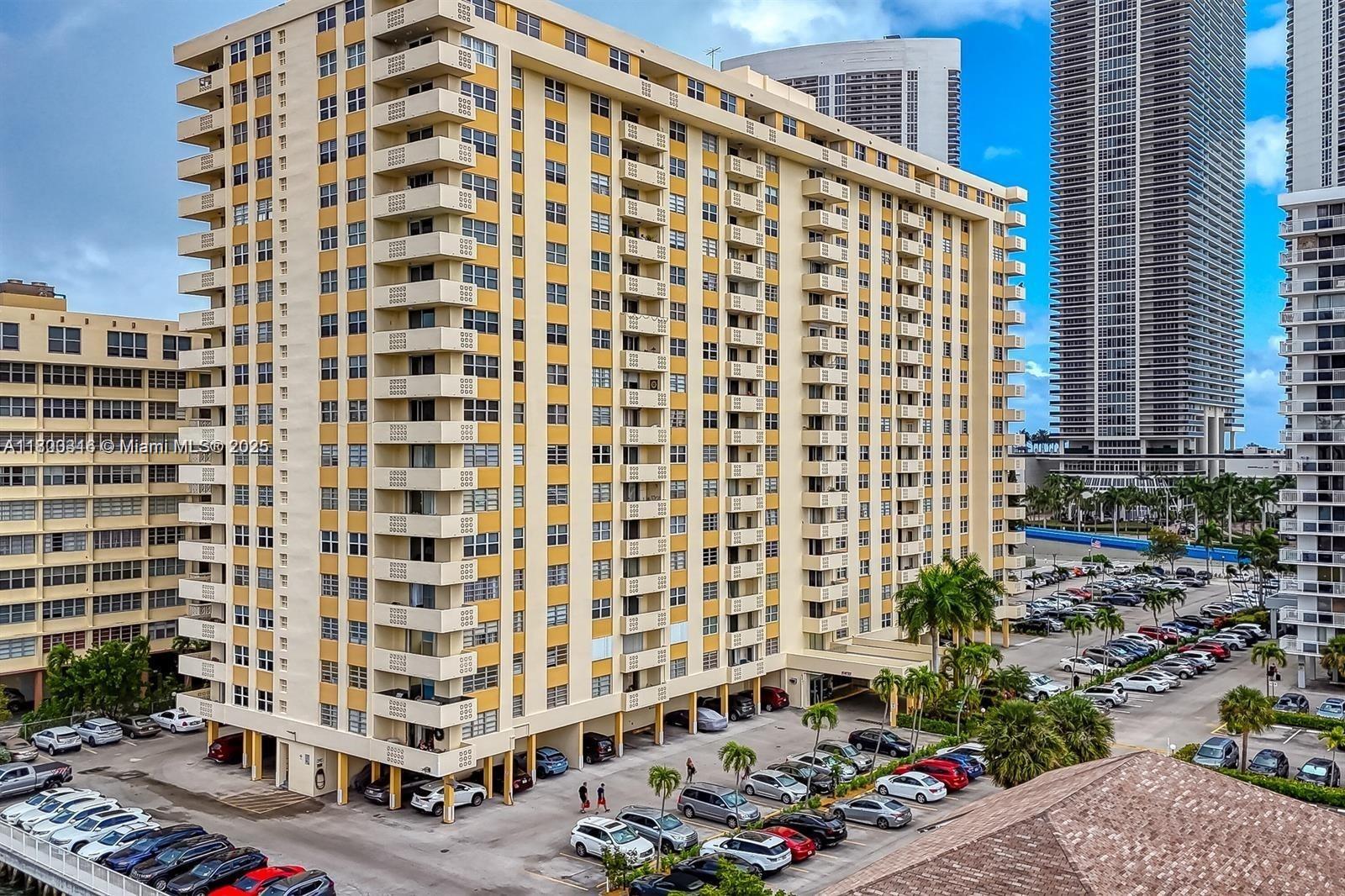 Photo of 1833 Ocean Dr  #1708, Hallandale Beach, Florida, 33009 - 