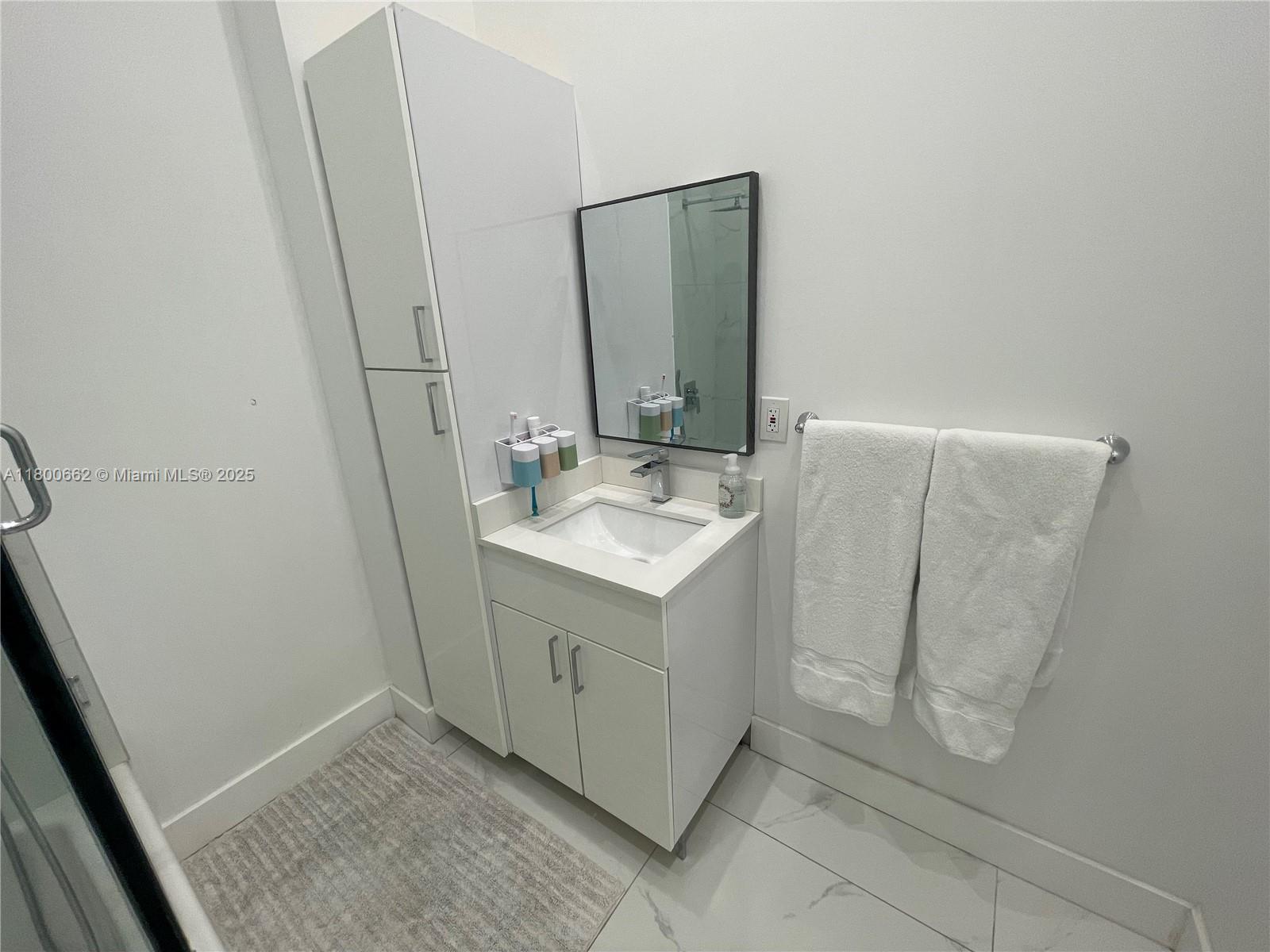 Photo of 2751 Ocean Dr  #208N, Hollywood, Florida, 33019 - COMMUNITY ROOM