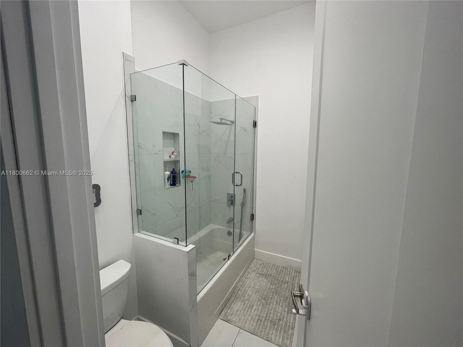 Photo of 2751 Ocean Dr  #208N, Hollywood, Florida, 33019 - MAIN LOBBY