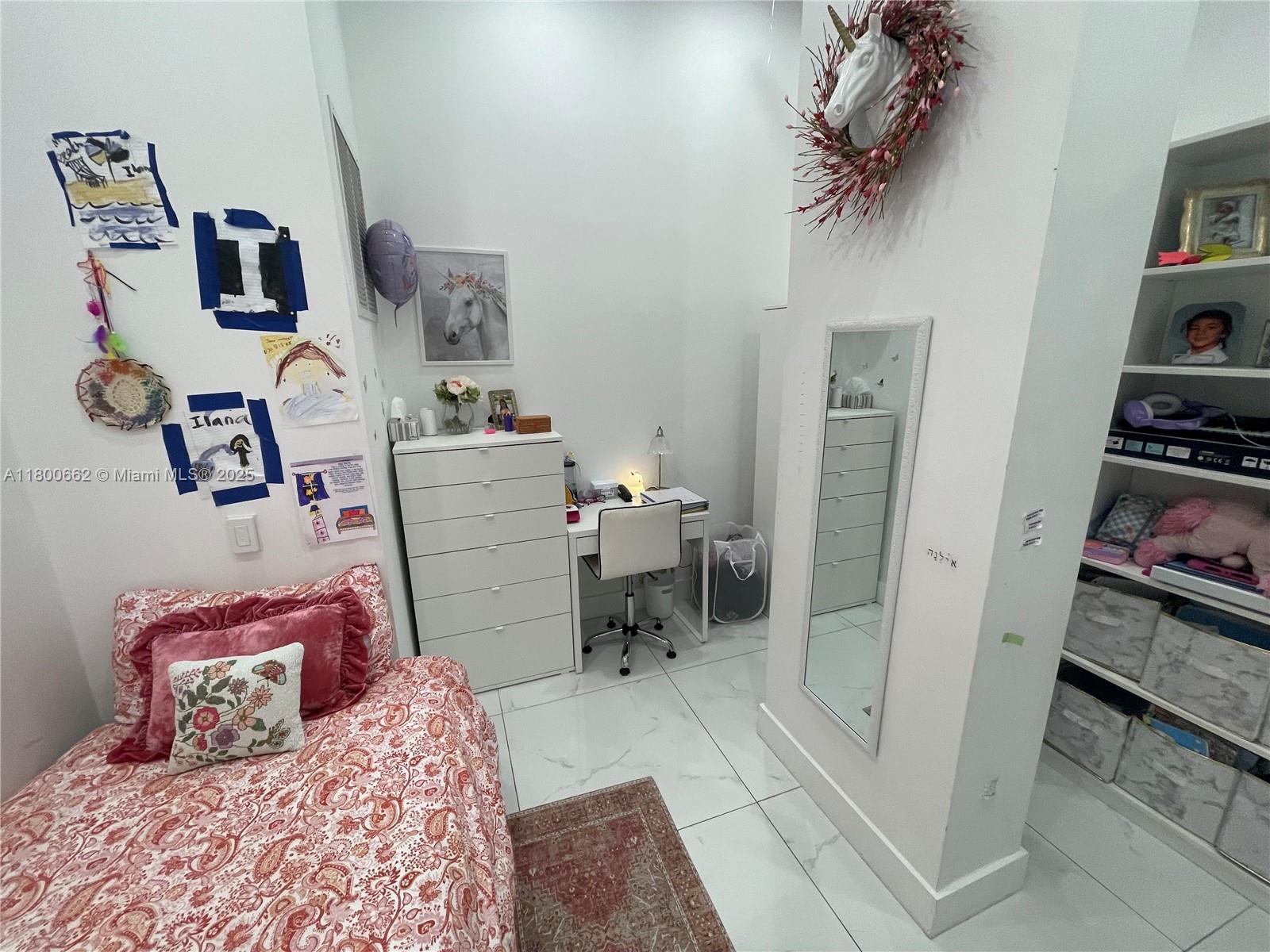 Photo of 2751 Ocean Dr  #208N, Hollywood, Florida, 33019 - LOBBY SEATING AREA