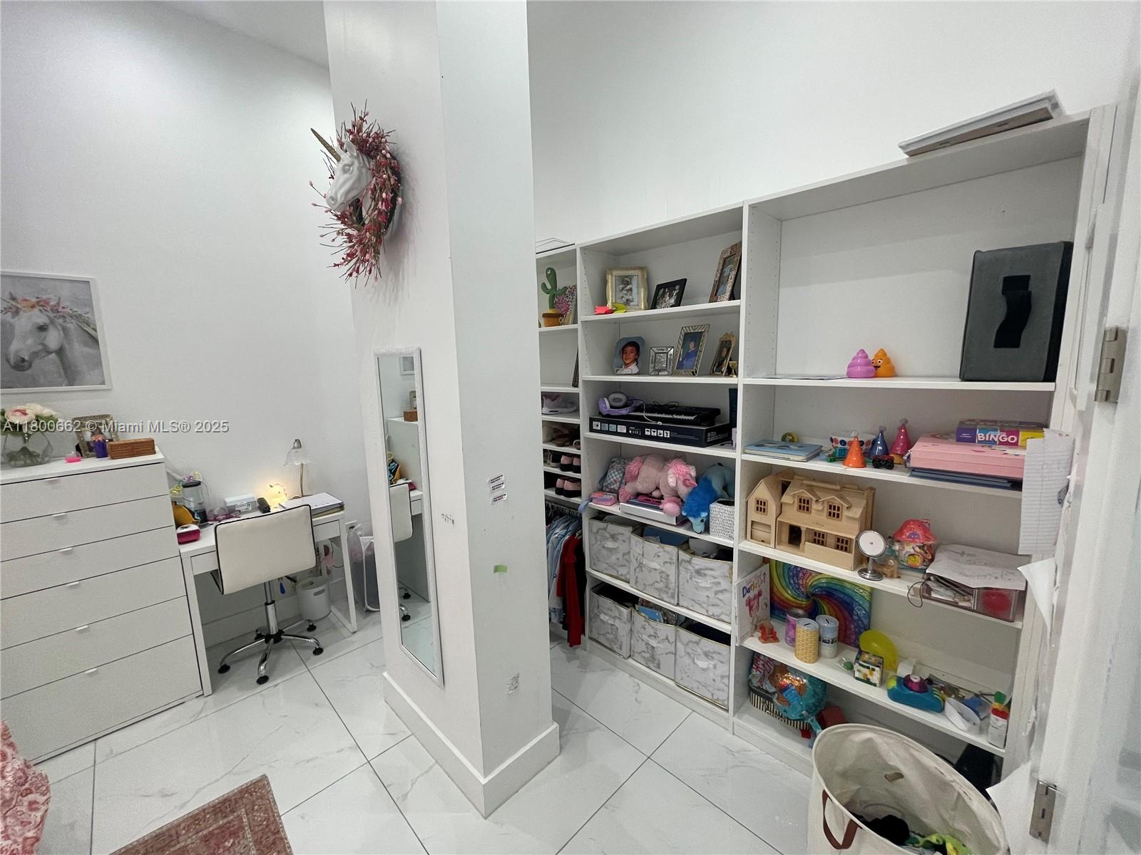 Photo of 2751 Ocean Dr  #208N, Hollywood, Florida, 33019 - 