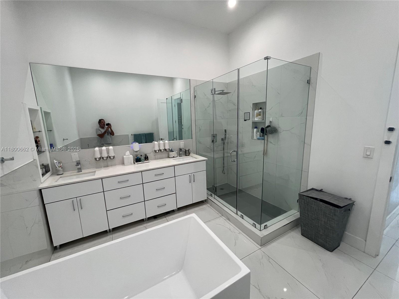 Photo of 2751 Ocean Dr  #208N, Hollywood, Florida, 33019 - WEST SIDE POOL