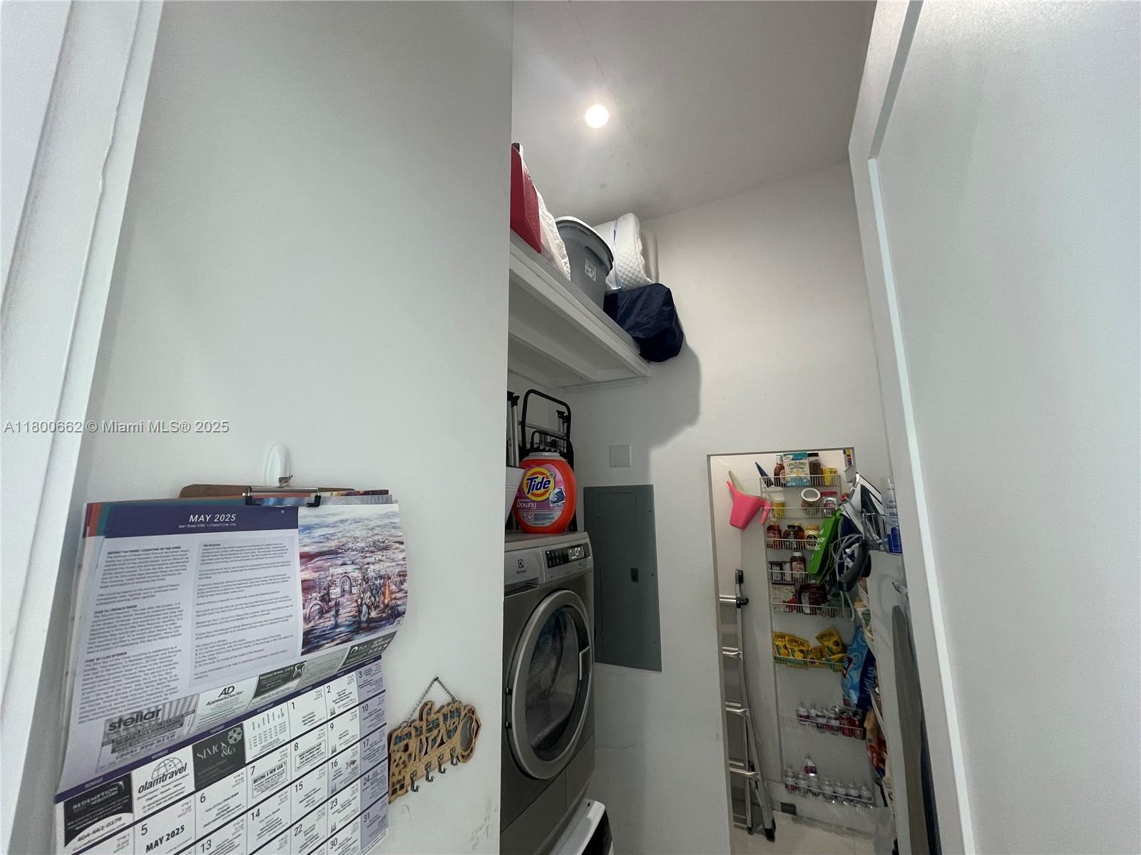 Photo of 2751 Ocean Dr  #208N, Hollywood, Florida, 33019 - 