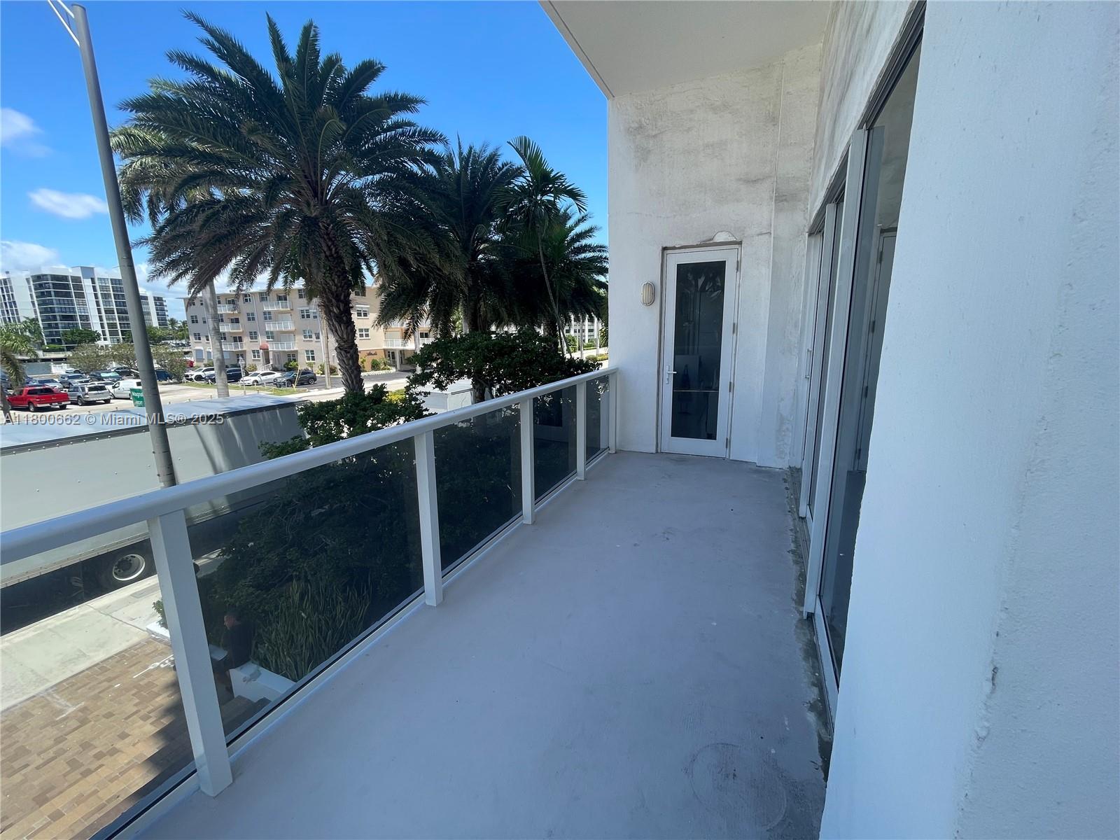 Photo of 2751 Ocean Dr  #208N, Hollywood, Florida, 33019 - 