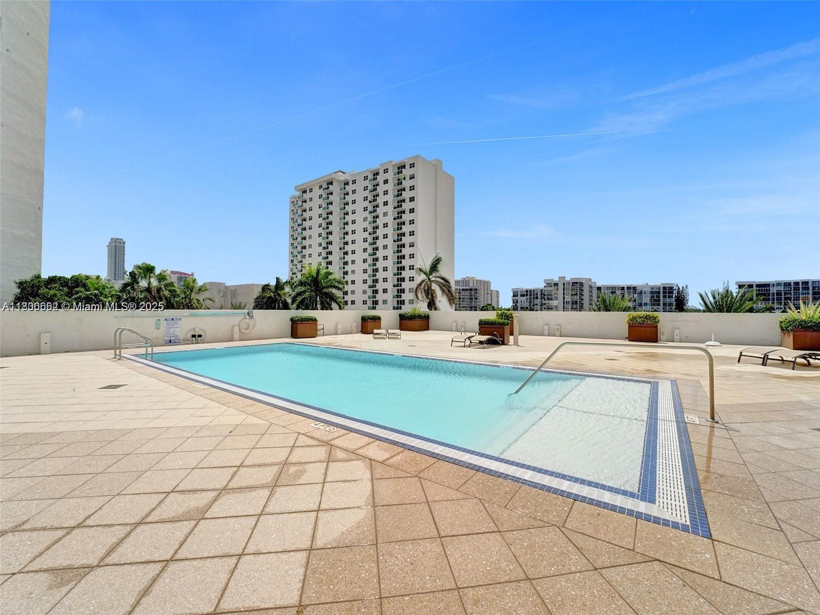 Photo of 2751 Ocean Dr  #208N, Hollywood, Florida, 33019 - 