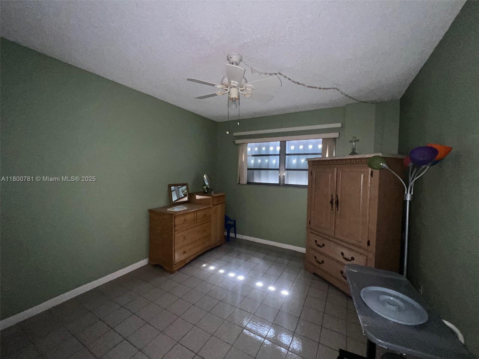 Ver detalles 118 3 / 2 1177 sq. ft. $ 2025-06-09 0 foto