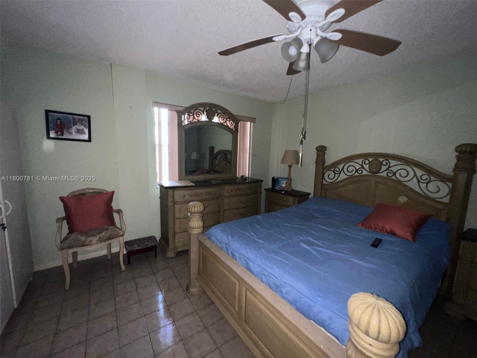 Ver detalles 118 3 / 2 1177 sq. ft. $ 2025-06-09 0 foto