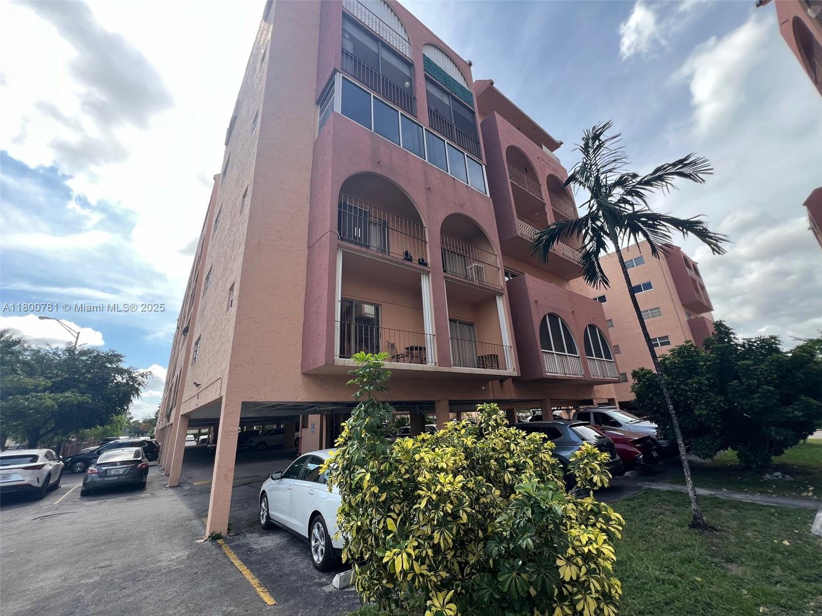 Ver detalles 118 3 / 2 1177 sq. ft. $ 2025-06-09 0 foto