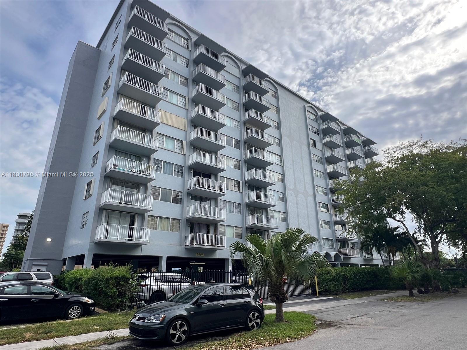 See details 810 1 / 1 875 sq. ft. $ 2025-08-19 0 Photo