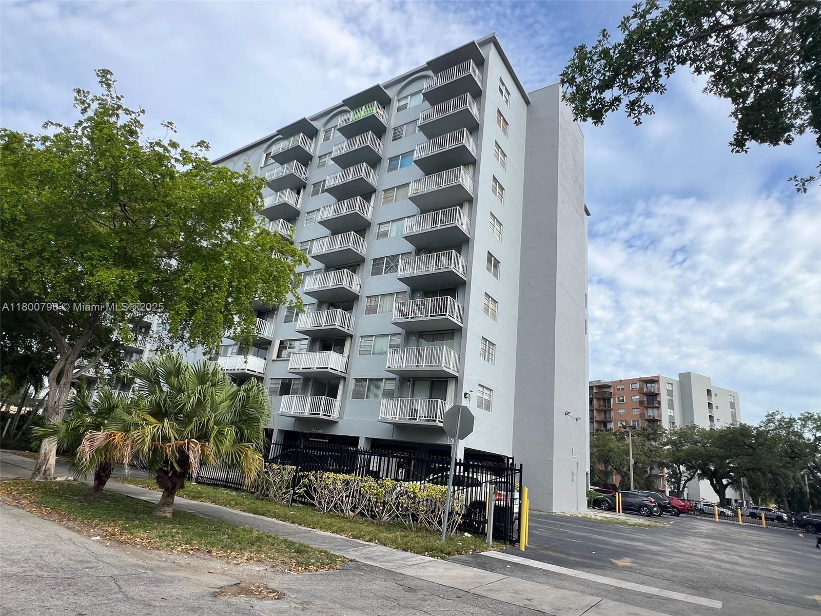 See details 810 1 / 1 875 sq. ft. $ 2025-08-19 0 Photo