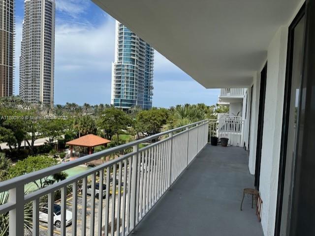 517 2 / 2 1507 sq. ft. $ 2025-07-25 0 Photo