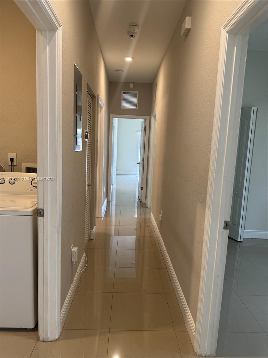See details / 2840 sq. ft. $ 2025-07-25 0 Photo