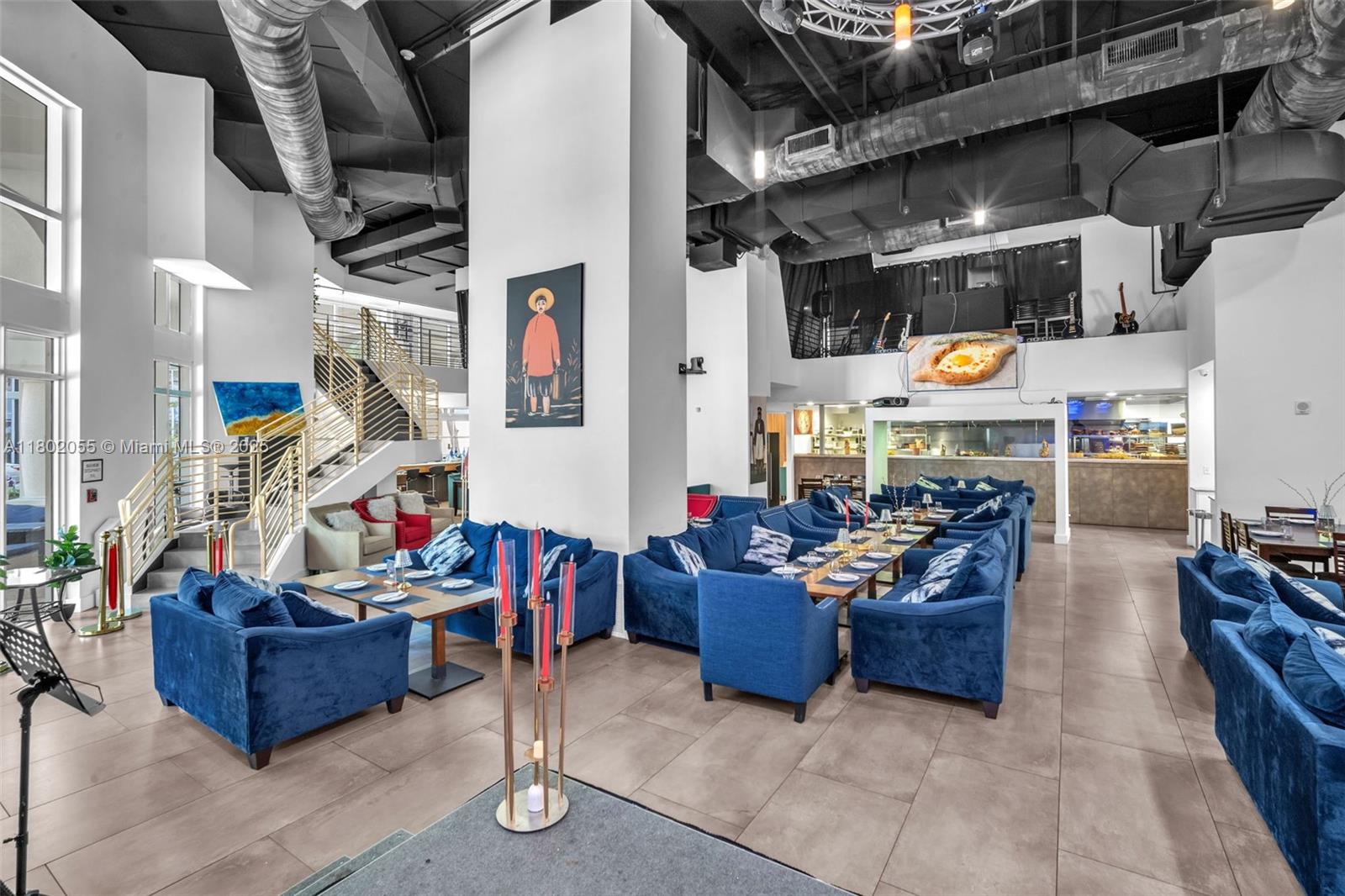   /   sq. ft. $ 2025-10-01 0 foto