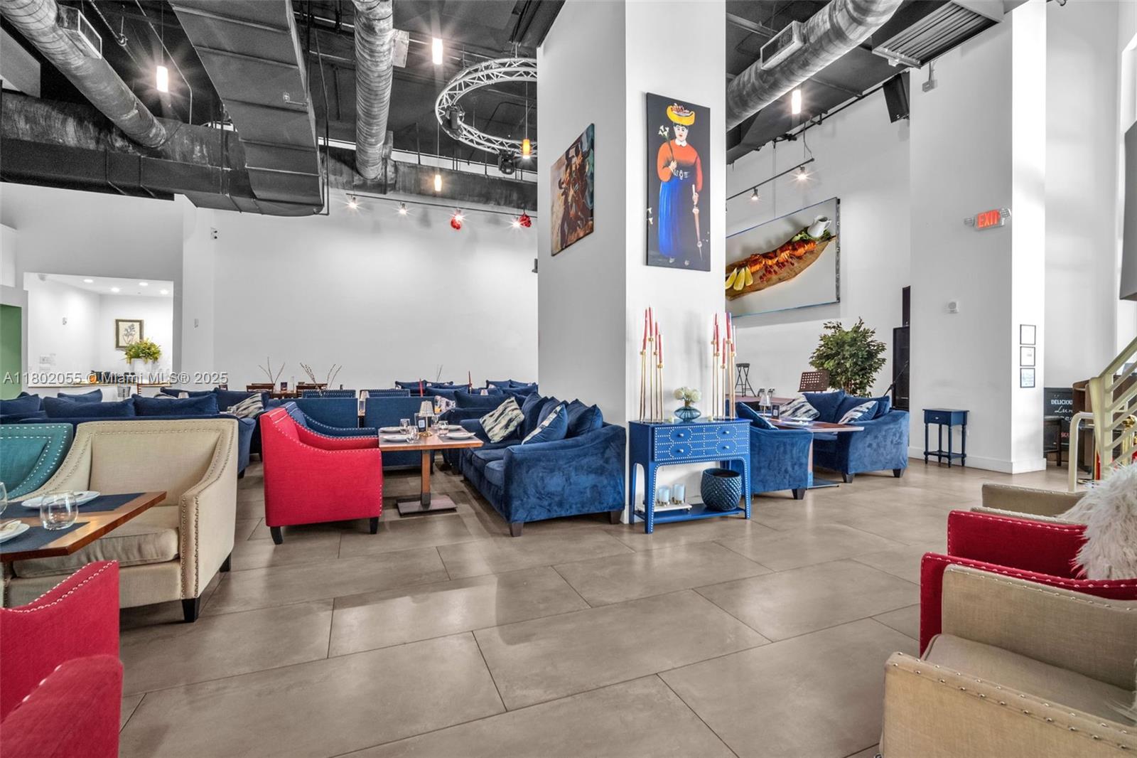   /   sq. ft. $ 2025-10-01 0 foto