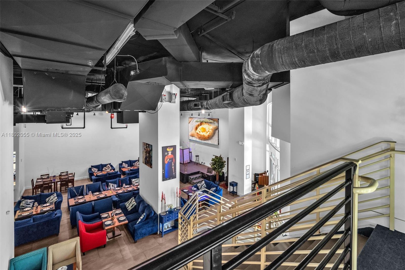   /   sq. ft. $ 2025-10-01 0 foto