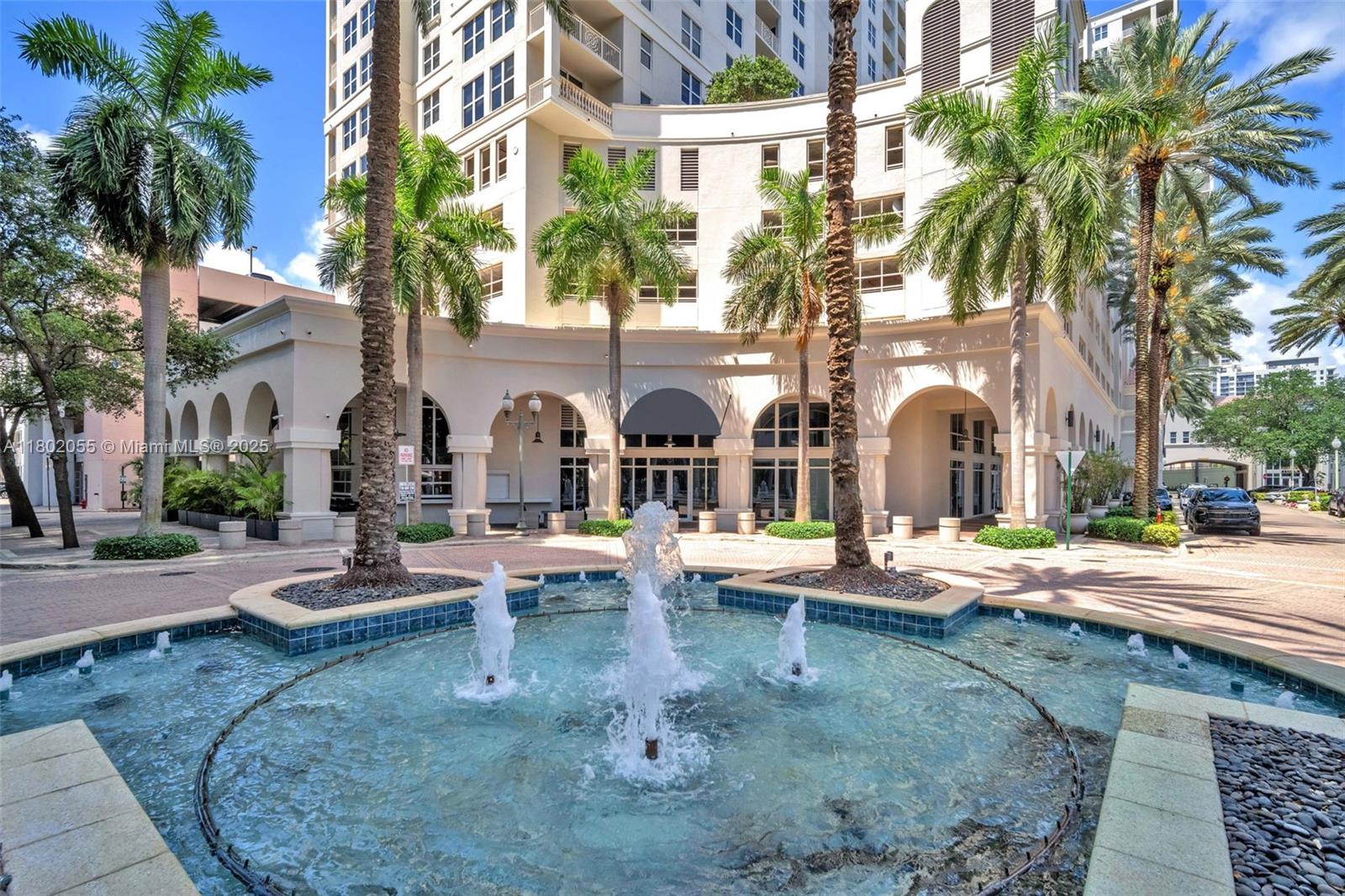   /   sq. ft. $ 2025-10-01 0 foto