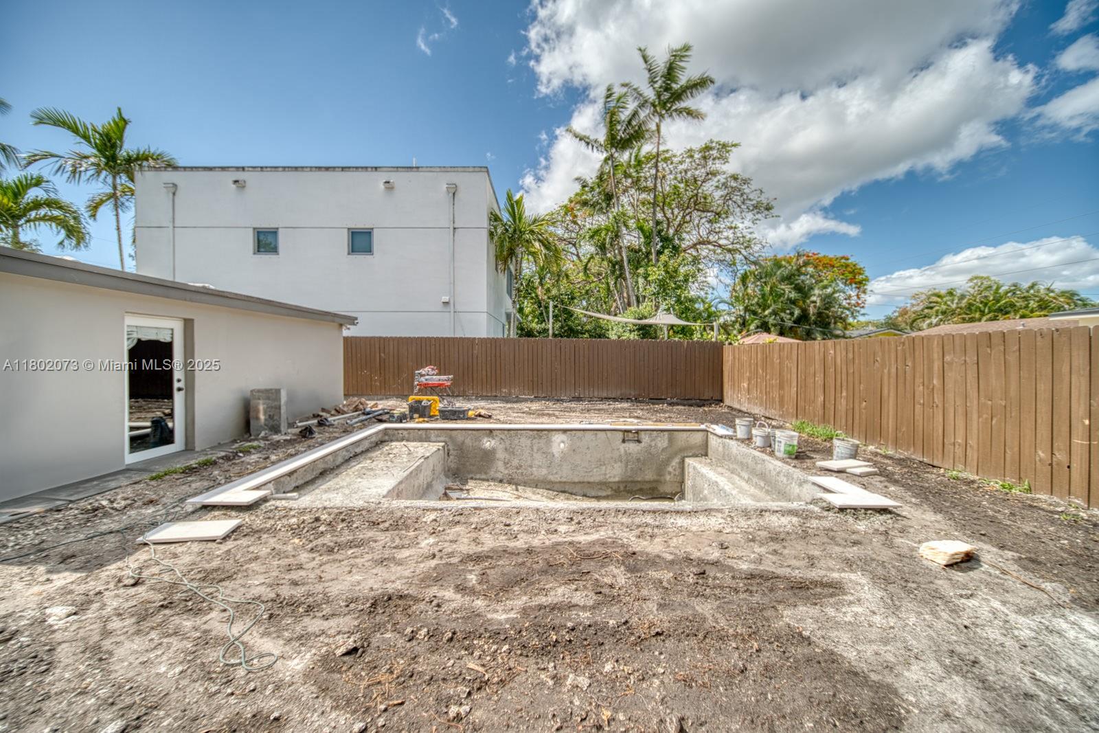 See details / sq. ft. $ 2025-05-13 0 Photo