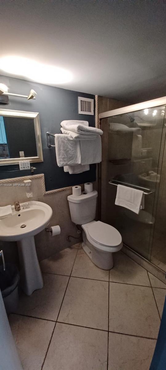 Photo of 19201 Collins Ave  #1105, Sunny Isles Beach, Florida, 33160 - 