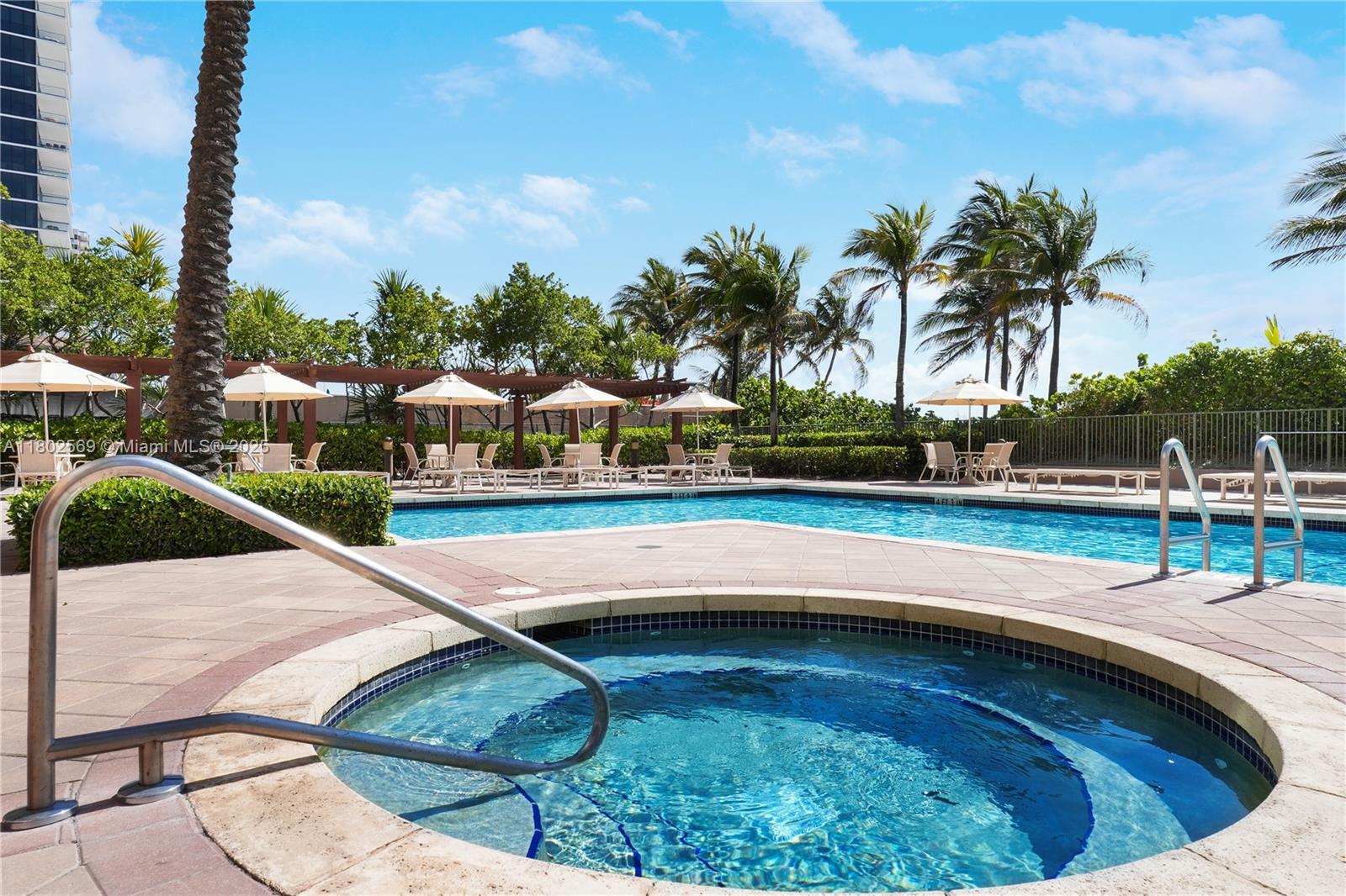 Photo of 2080 Ocean Dr #PH4, Hallandale Beach, Florida, 33009 - Jacuzzi