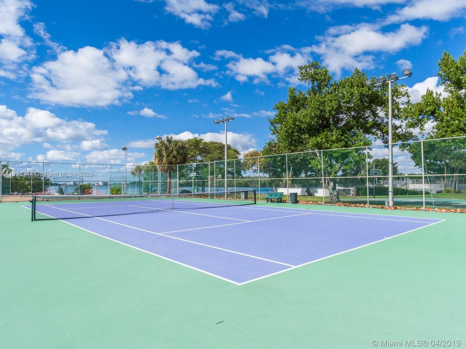See details 2105 2 / 2 1350 sq. ft. $ 2025-08-26 0 Photo