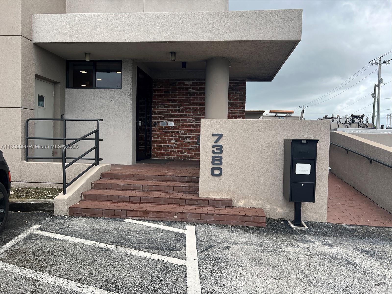   /   sq. ft. $ 2025-07-31 0 Photo