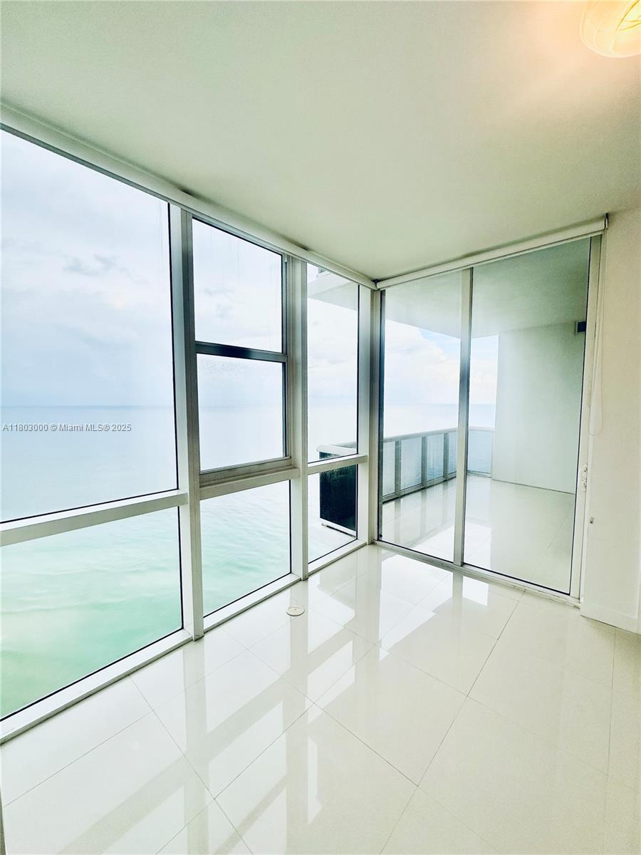 4808 2 / 3 1570 sq. ft. $ 2025-05-14 0 foto