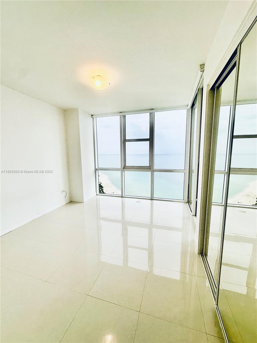 4808 2 / 3 1570 sq. ft. $ 2025-05-14 0 foto