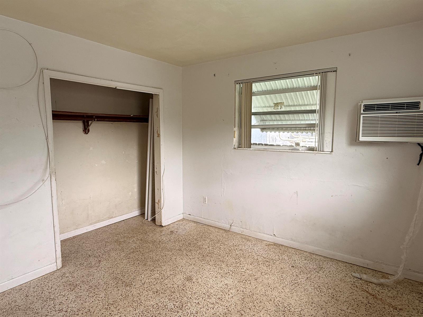   / 0 2273 sq. ft. $ 2026-05-29 0 foto