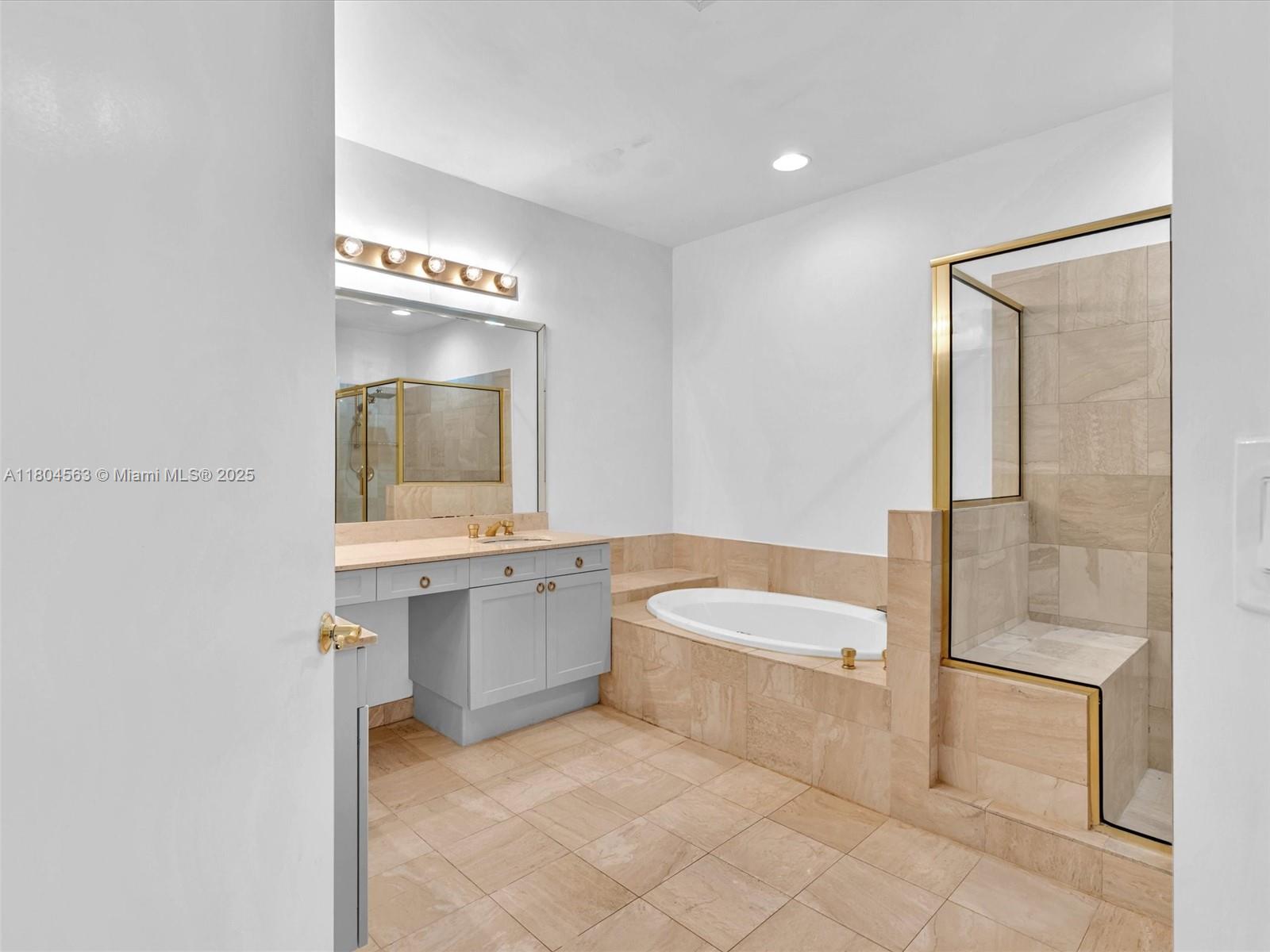 Photo of 3772 207th Ter  (3772), Aventura, Florida, 33180 -