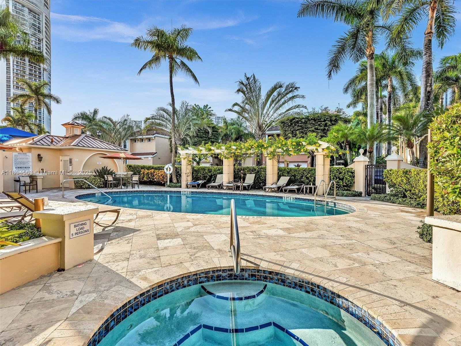 Photo of 3772 207th Ter  (3772), Aventura, Florida, 33180 - community pool