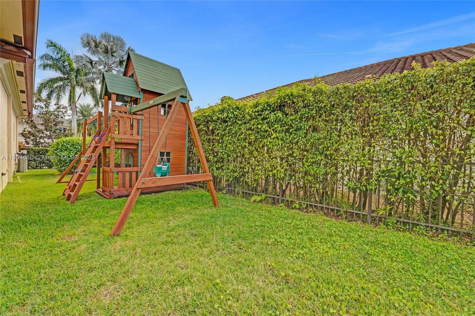 Ver detalles 10291 5 / 7 4452 sq. ft. $ 2025-07-18 0 foto