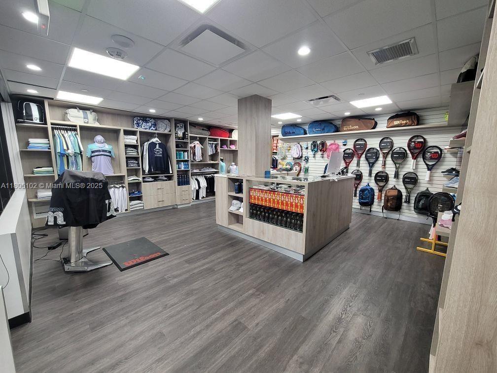 2412 2 / 2 1350 sq. ft. $ 2025-05-17 0 Photo