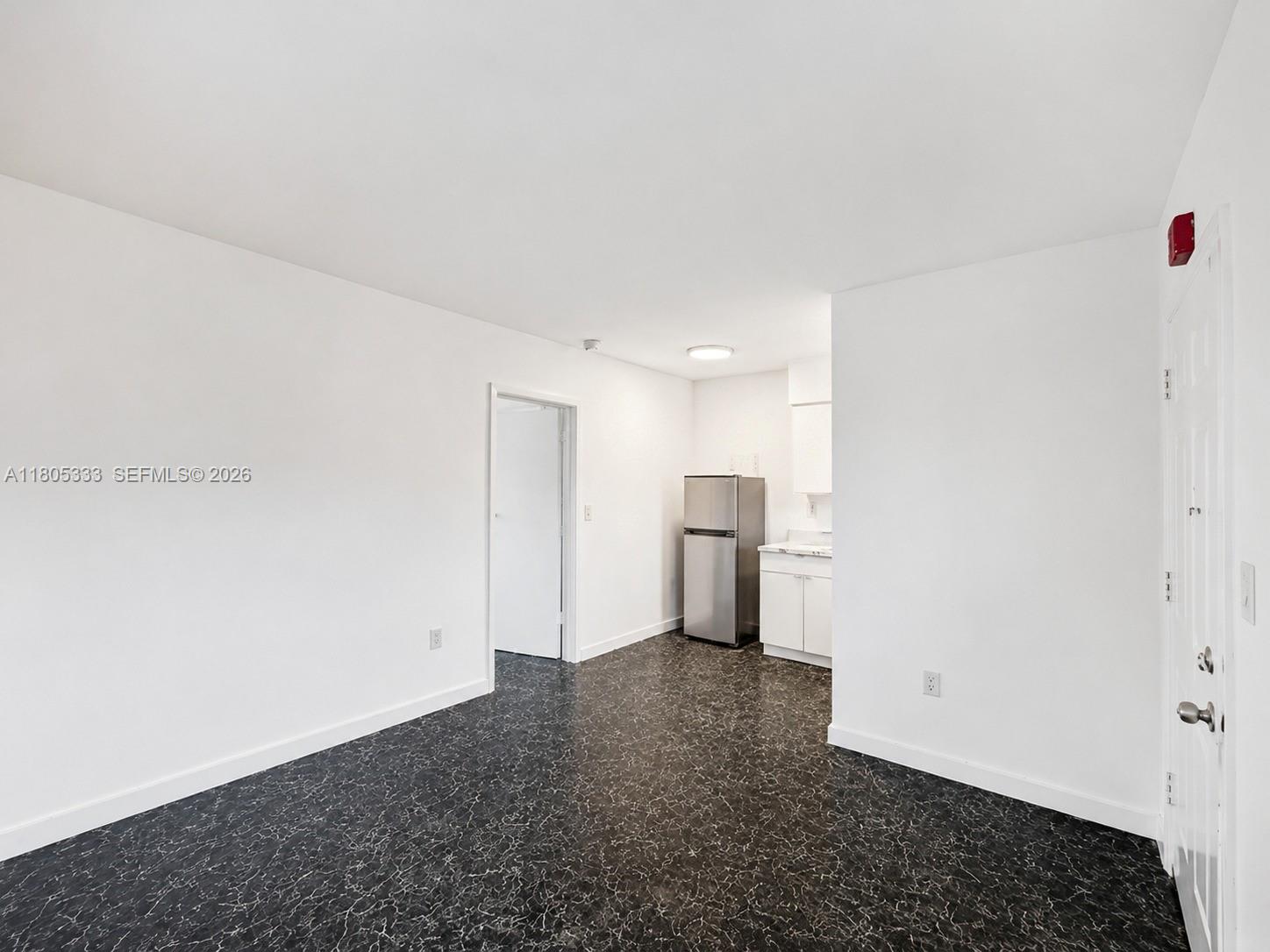   /   кв.футов $ 2026-07-30 0 Фото