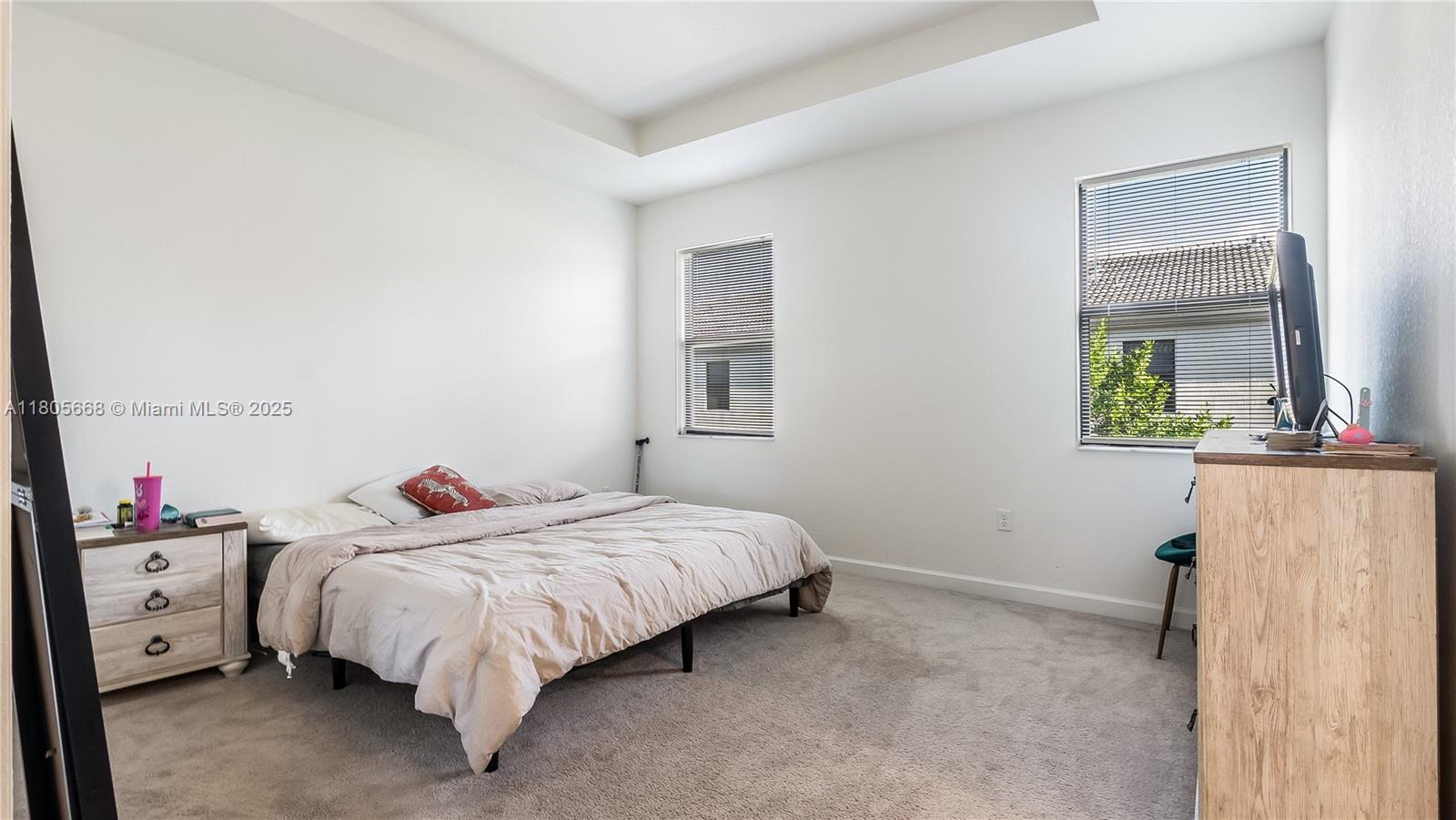 See details 12956 3 / 3 1927 sq. ft. $ 2025-08-19 0 Photo