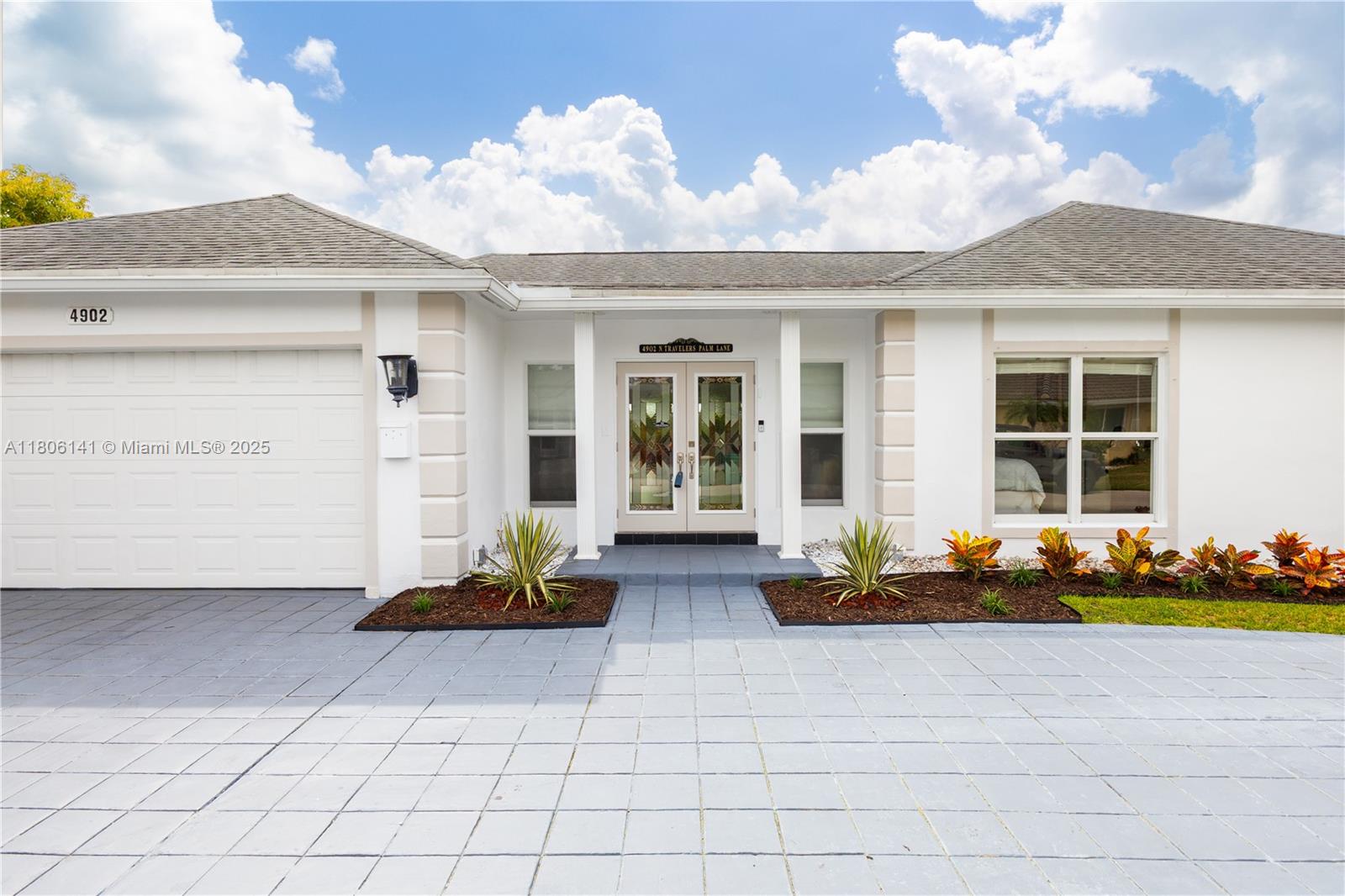4902 3 / 3 2438 sq. ft. $ 2025-08-12 0 foto