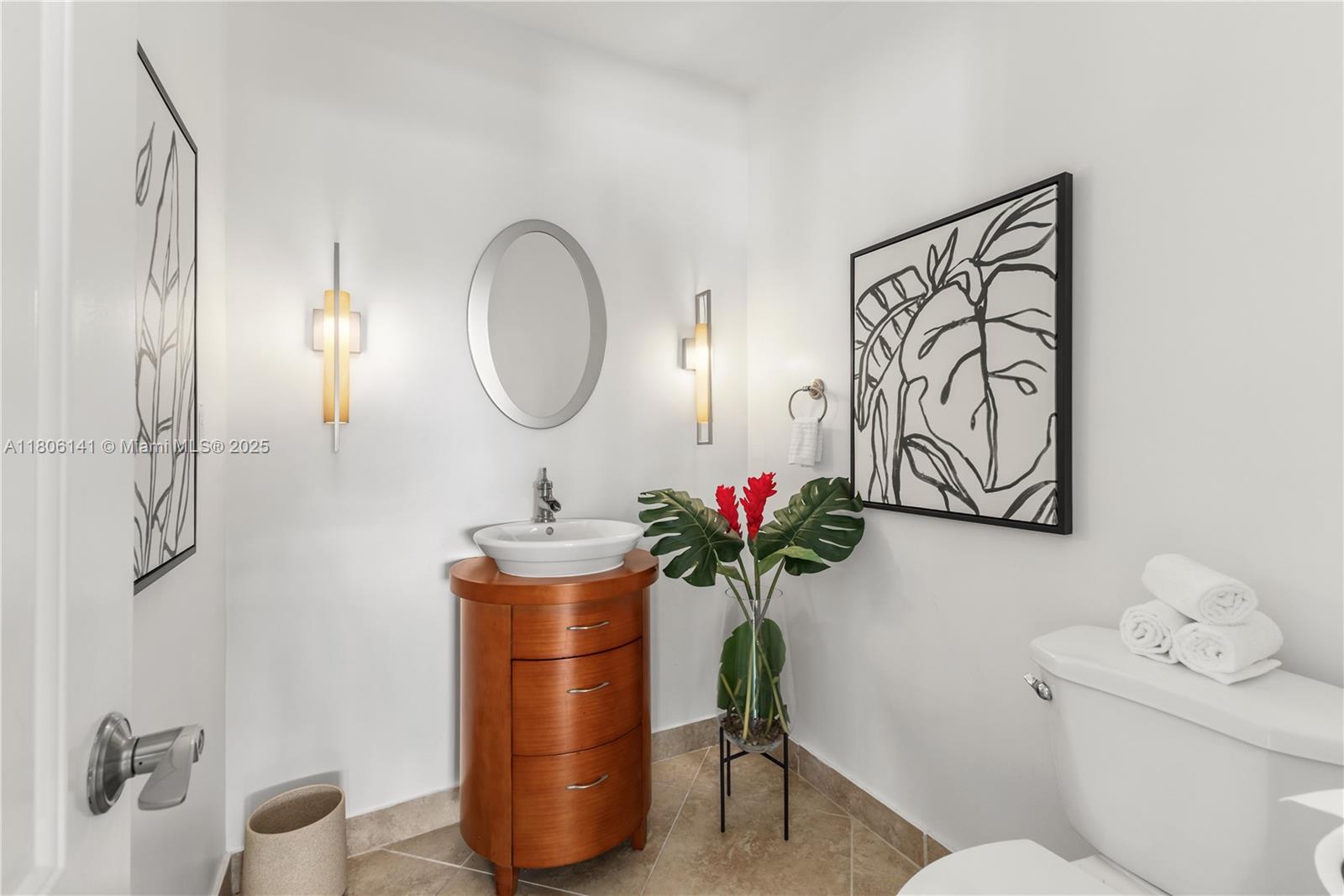4902 3 / 3 2438 sq. ft. $ 2025-08-12 0 foto