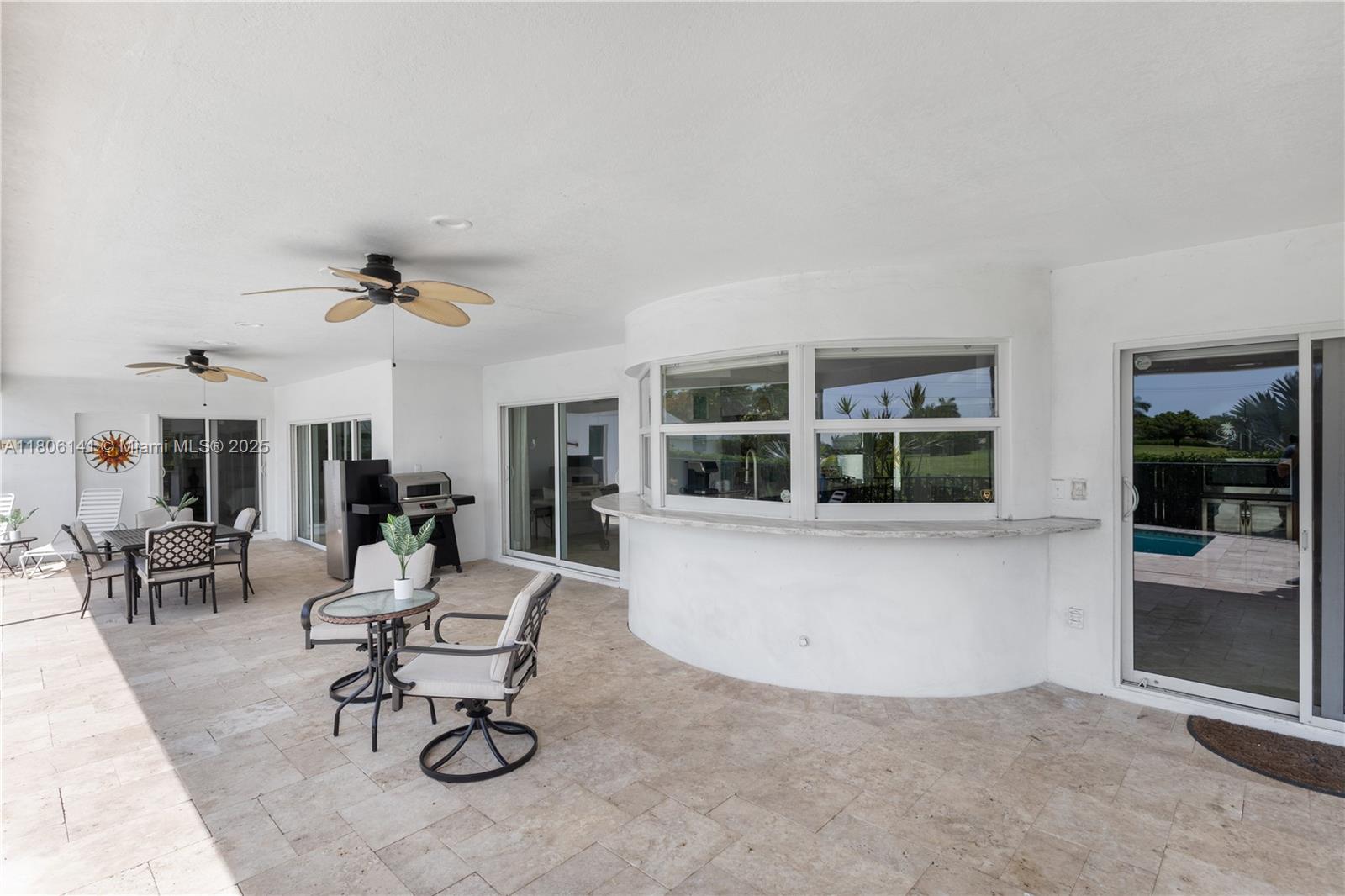 4902 3 / 3 2438 sq. ft. $ 2025-08-12 0 foto