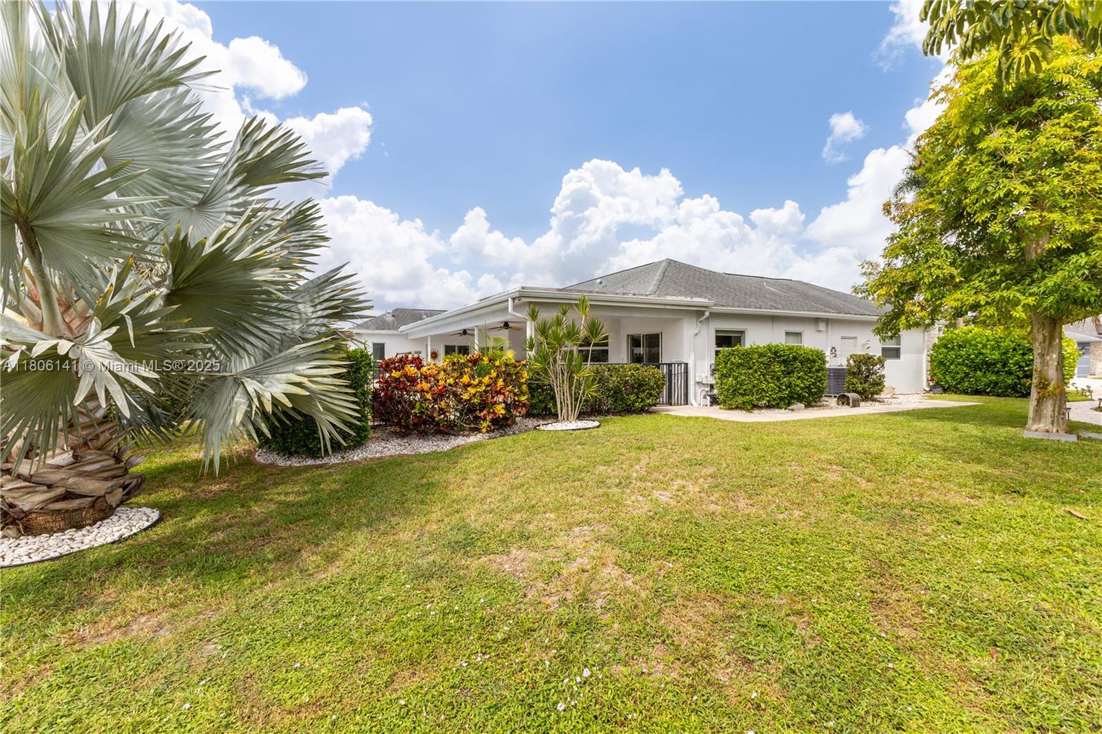 4902 3 / 3 2438 sq. ft. $ 2025-08-12 0 foto