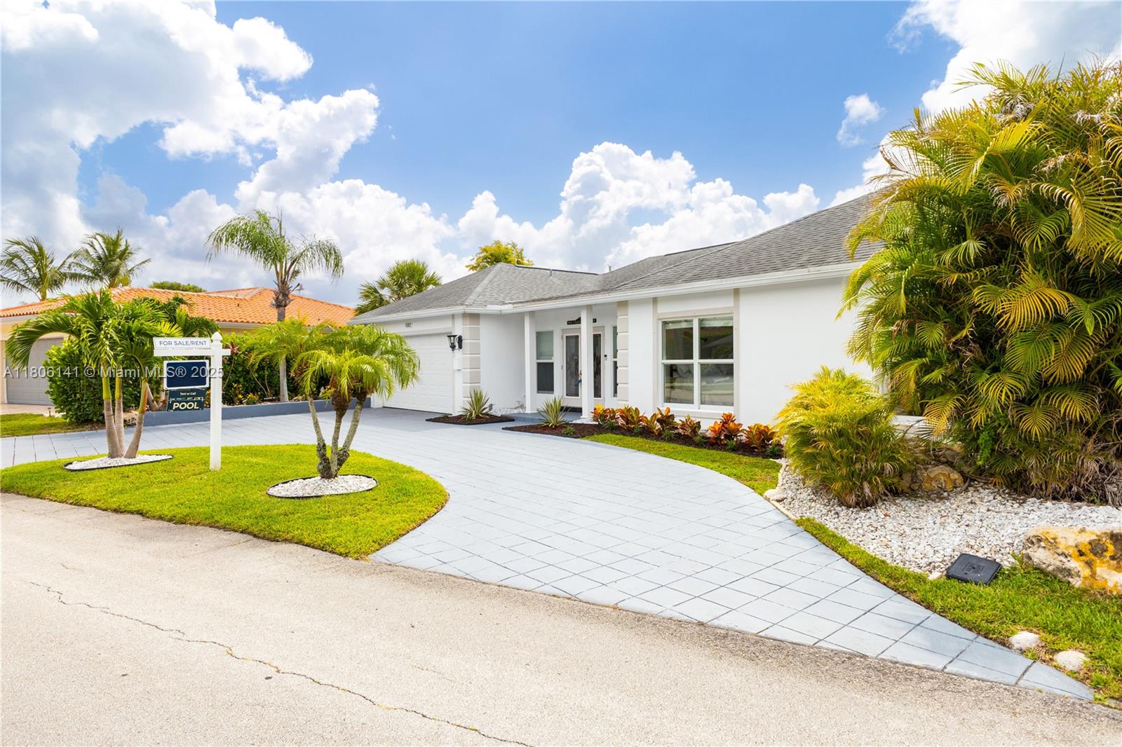 4902 3 / 3 2438 sq. ft. $ 2025-08-12 0 foto