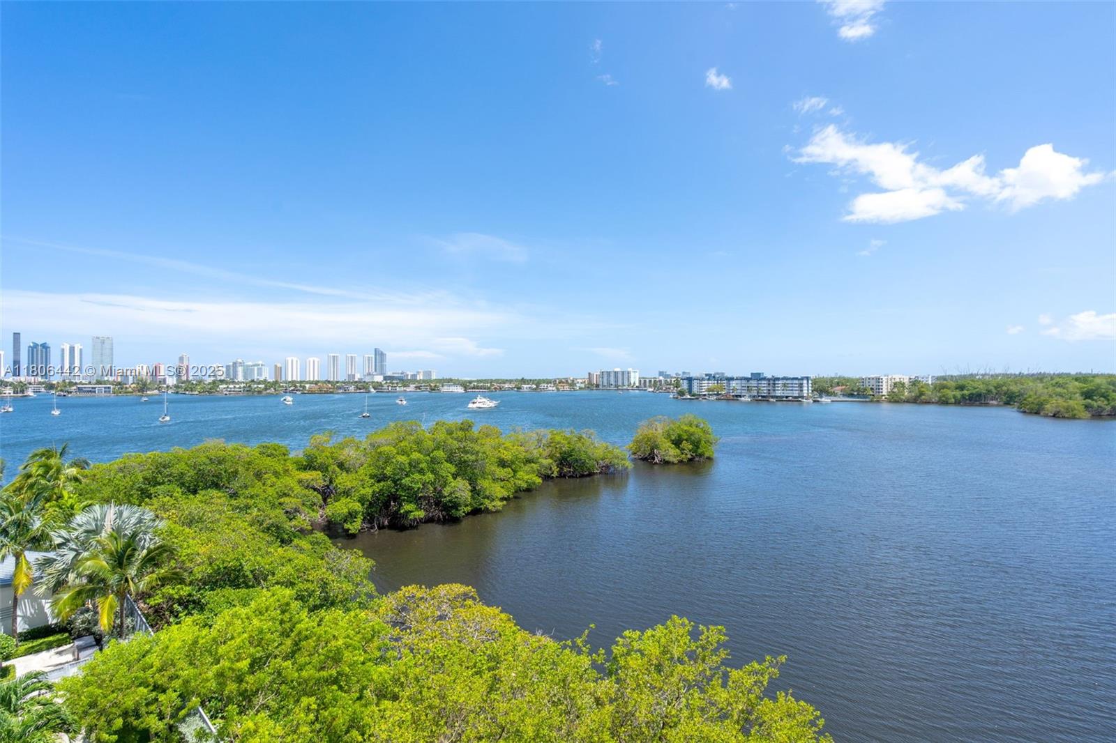 Photo of 17111 BISCAYNE BL  #506, North Miami Beach, Florida, 33160 - 