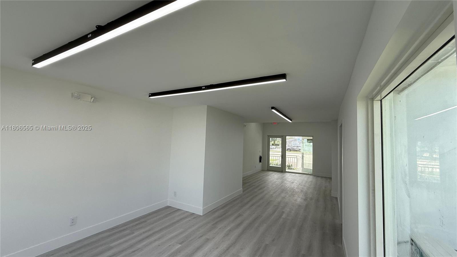 See details / sq. ft. $ 2025-09-04 0 Photo