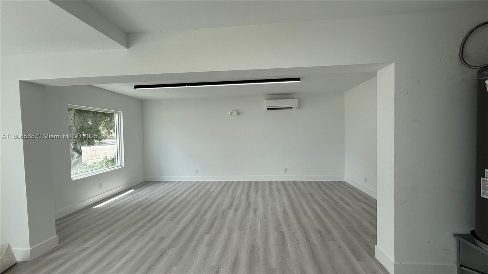 See details / sq. ft. $ 2025-09-04 0 Photo