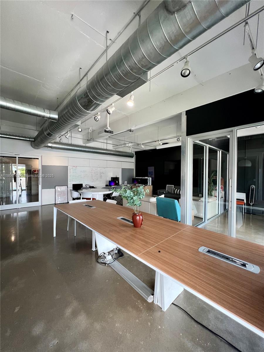 See details / sq. ft. $ 2025-05-20 0 Photo