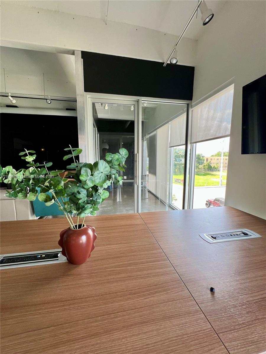See details / sq. ft. $ 2025-05-20 0 Photo